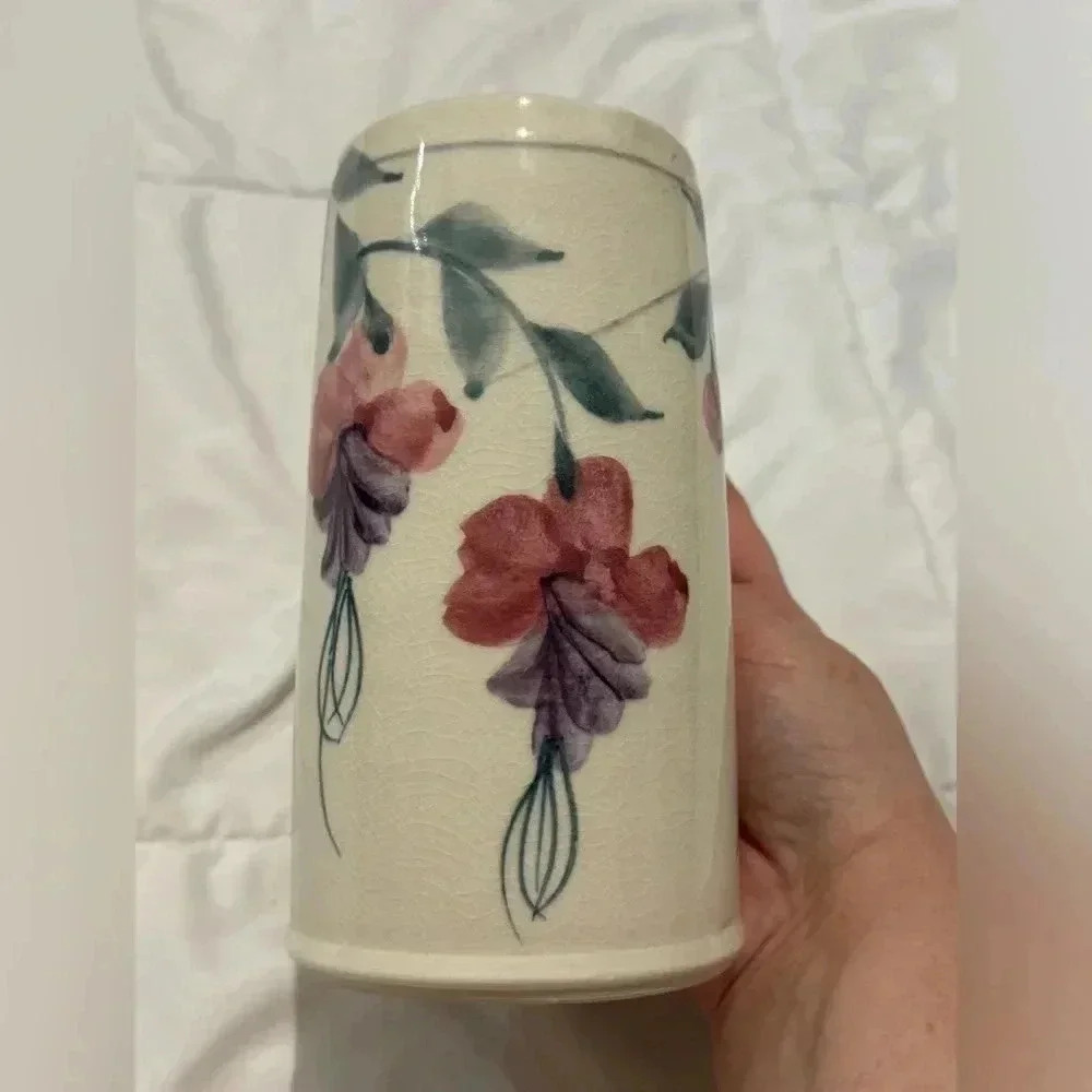 Vintage Handmade Cottagecore Floral Flower Vase 7” Tall Large Handle 90s Unique - Picture 2 of 13